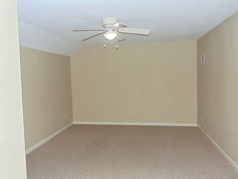 449 Northrop Pl — Photo 9