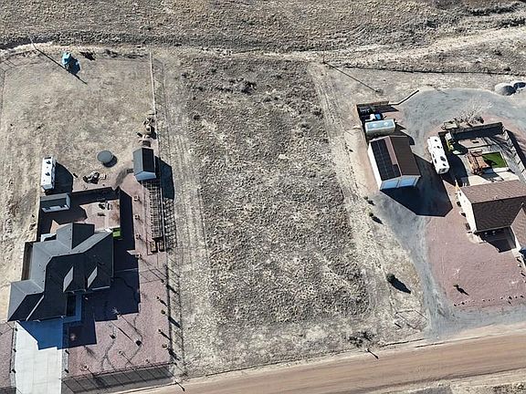 3rd image of 1683 N Calle Rosa Dr