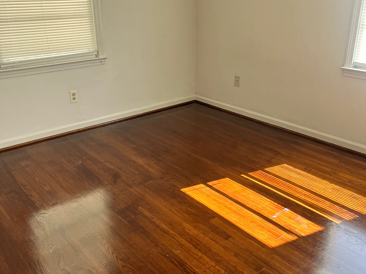 2 bed, 1100 sqft, $1,400 — Photo 3