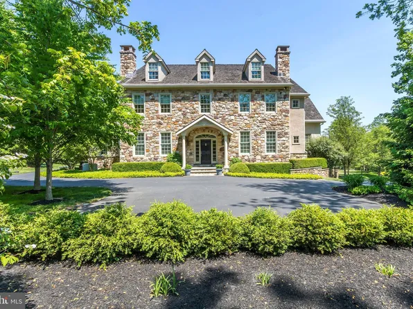 6287 Ingham Rd, New Hope, PA 18938