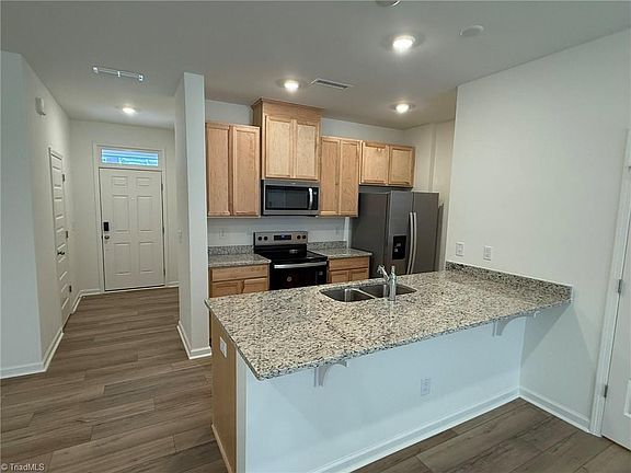 2nd image of 154 Parker Ln