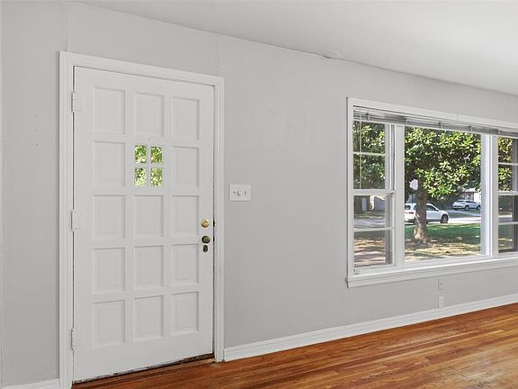 5th image of 1207 Huntington Way