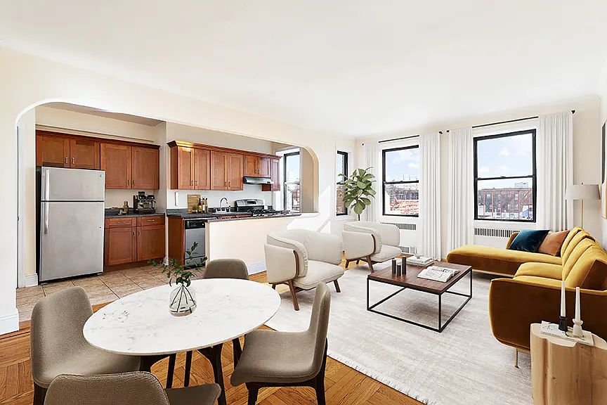 1st image of 40 Clarkson Ave APT 6L