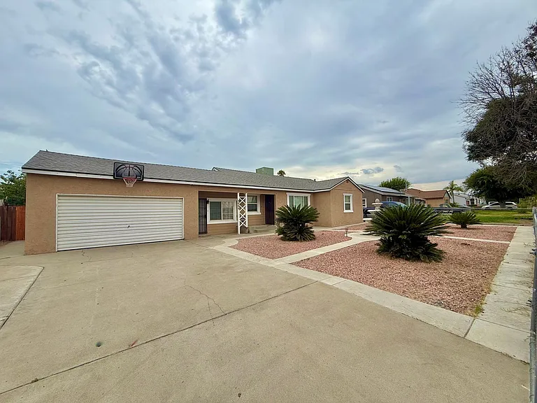 9666 Laurel Ave — Photo 16