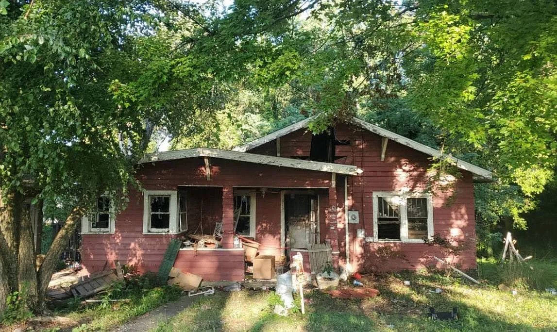 915 N Alexander St photo 1