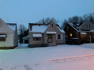 5054 Erwin St, Maple Heights, OH 44137