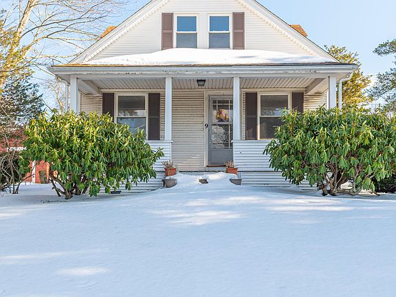 3rd image of 9 Oxbow Road