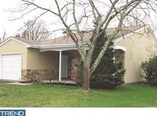 65 Chatham Pl, Southampton, NJ 08088