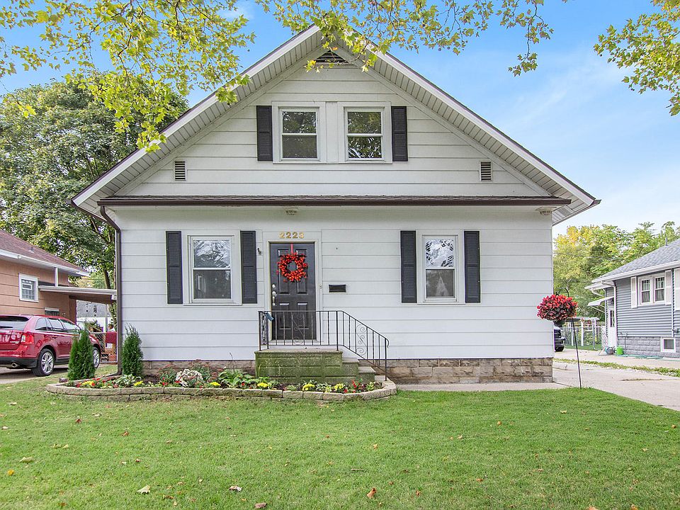 1st image of 2223 Morton Ave
