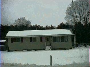 942 Chatterson Rd, Muskegon, MI 49442