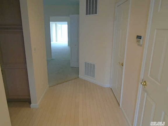 3rd image of 8 Martin Dr