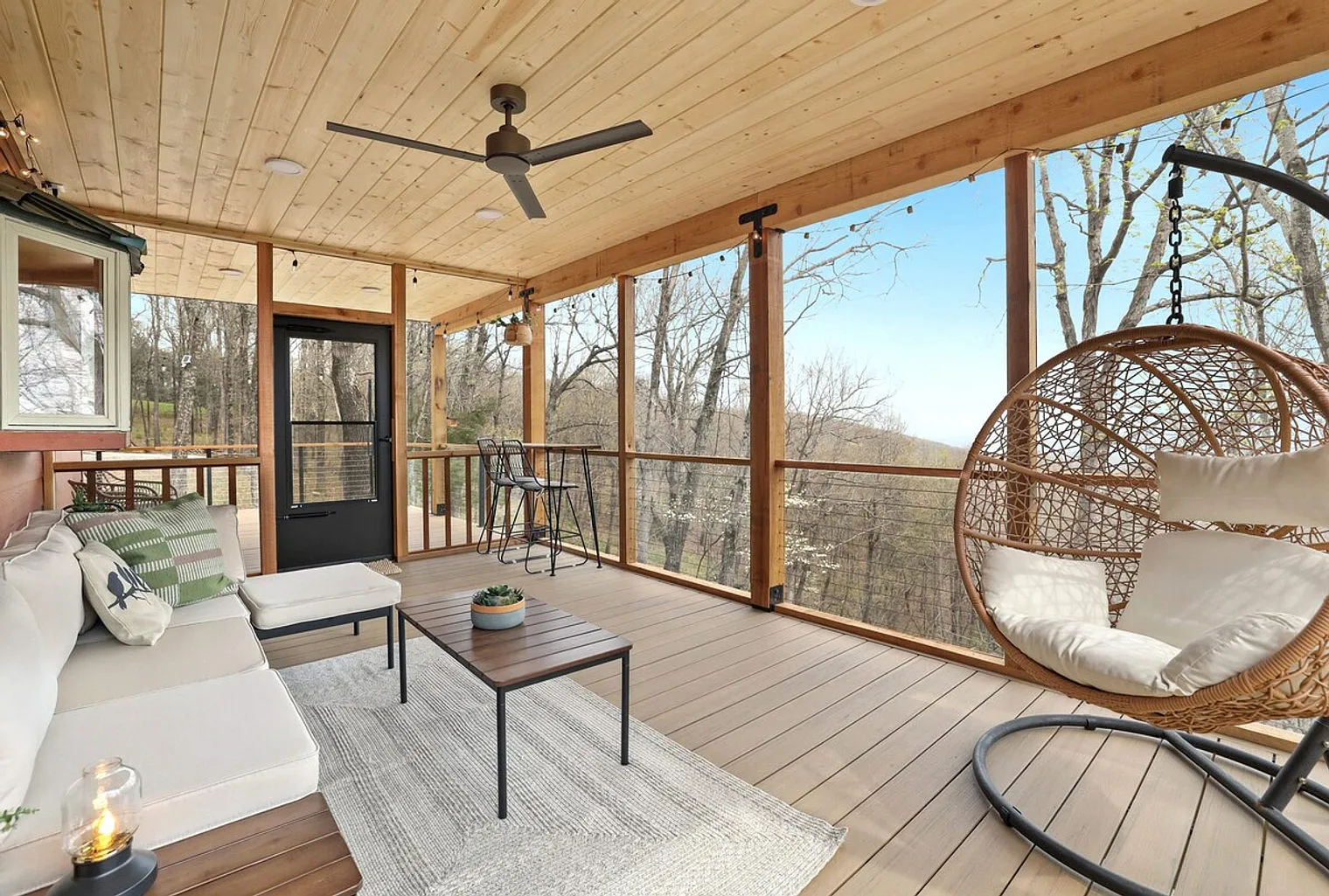 1 bed, 1.0 bath, 645 sqft, $4,890 — Photo 4
