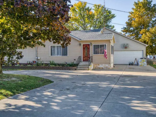 615 Napoleon Rd, Michigan Center, MI 49254