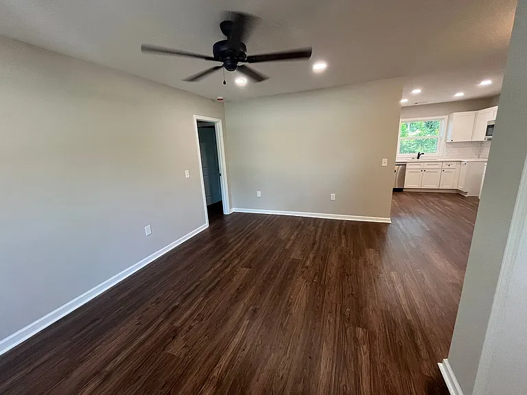 2102 Somerset Ave — Photo 15