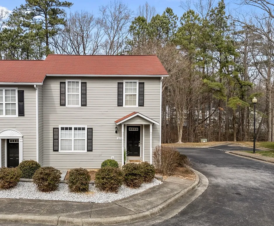2810 Crestscene Trl — Photo 1