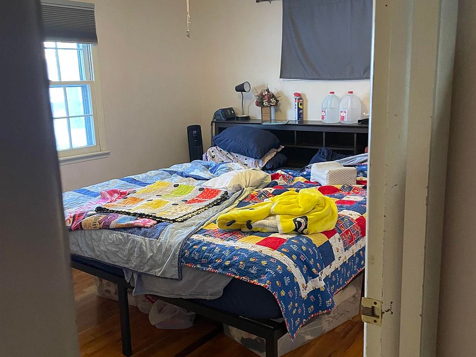 2nd image of 5224 SW 27th St