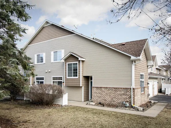 8456 Kimball Dr, Eden Prairie, MN 55347