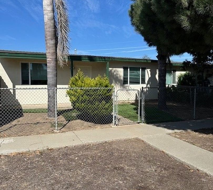 1st image of 915 E Airport Ave