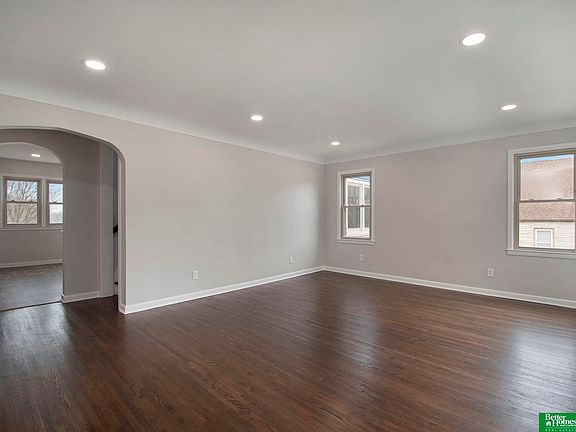 5th image of 3958 Hillsdale Ave