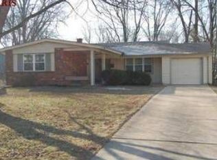 130 Oakside Ln, Kirkwood, MO