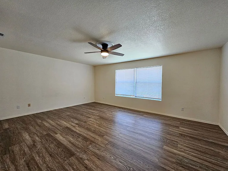 5108 Screaming Eagle Cir — Photo 15