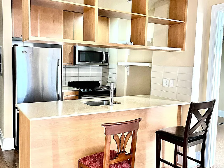 100 Harrison Garden Blvd #1414 — Photo 9