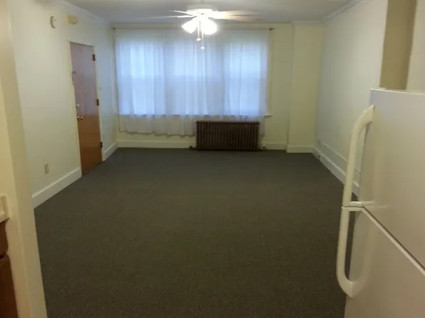 712 E Lyon St #1B, Milwaukee, WI 53202