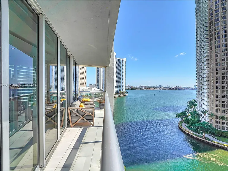 465 Brickell Ave #1001 — Photo 42