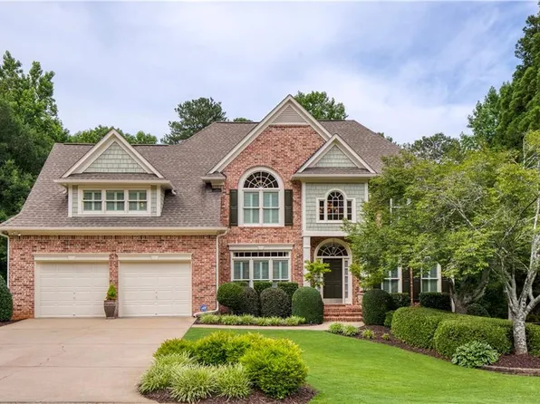 747 Vinings Estates Dr SE, Mableton, GA 30126