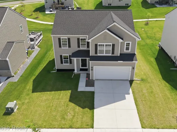 249 Saddleback, White Lake, MI 48386