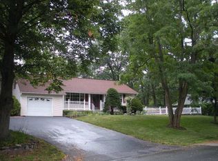 22 Trottingham Rd, Saratoga Springs, NY 12866