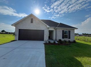 137 Headland Dr, Thibodaux, LA 70301