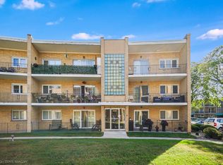 10320 S Pulaski Rd APT 205A, Oak Lawn, IL 60453