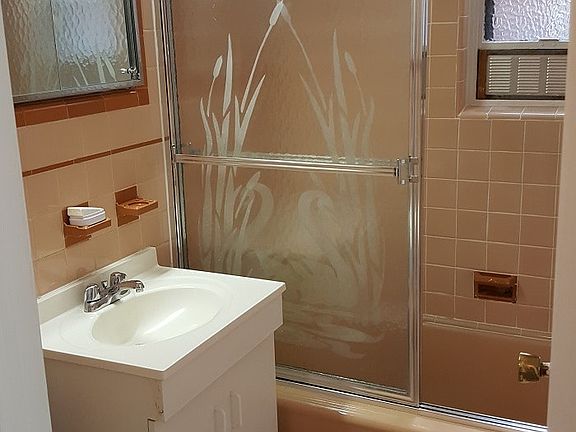 5th image of 8312 77th Ave #2