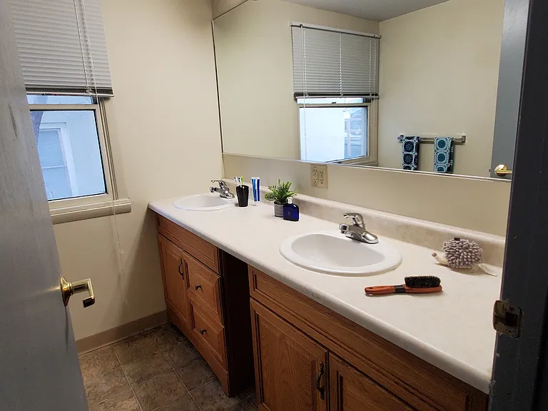 105 Dryden Ct — Photo 48