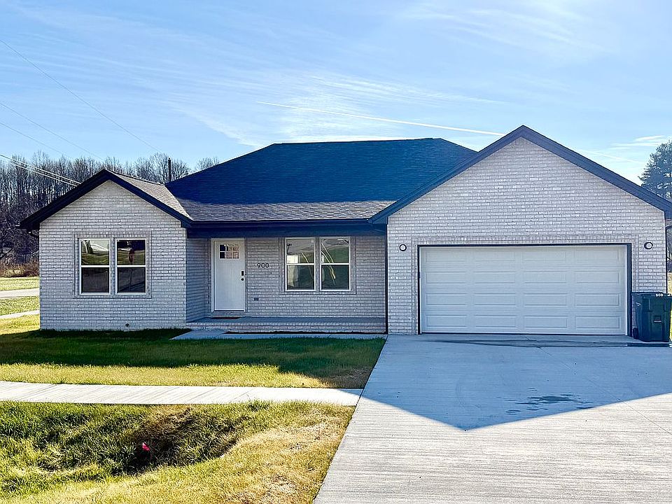 1st image of 900 Edgebrook Dr