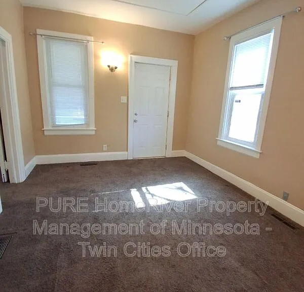 987 Churchill St #1 — Photo 8