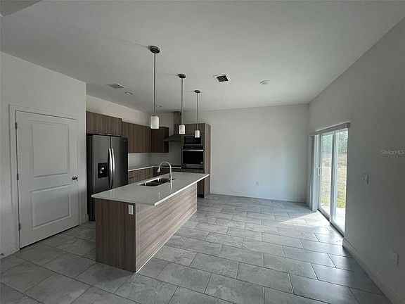 4th image of 1315 E Benbow Cir