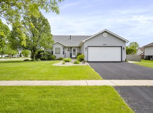 25701 S Cobblestone Ln, Channahon, IL 60410