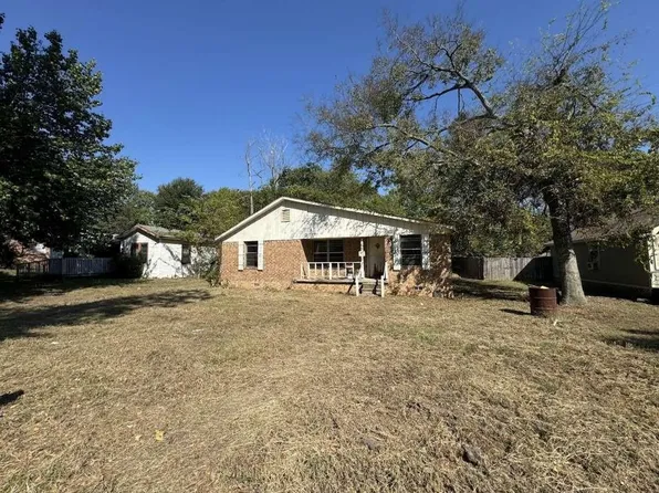 2319 Luther St, Tyler, TX 75701