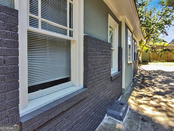 3rd image of 590 Seminole Ave NE