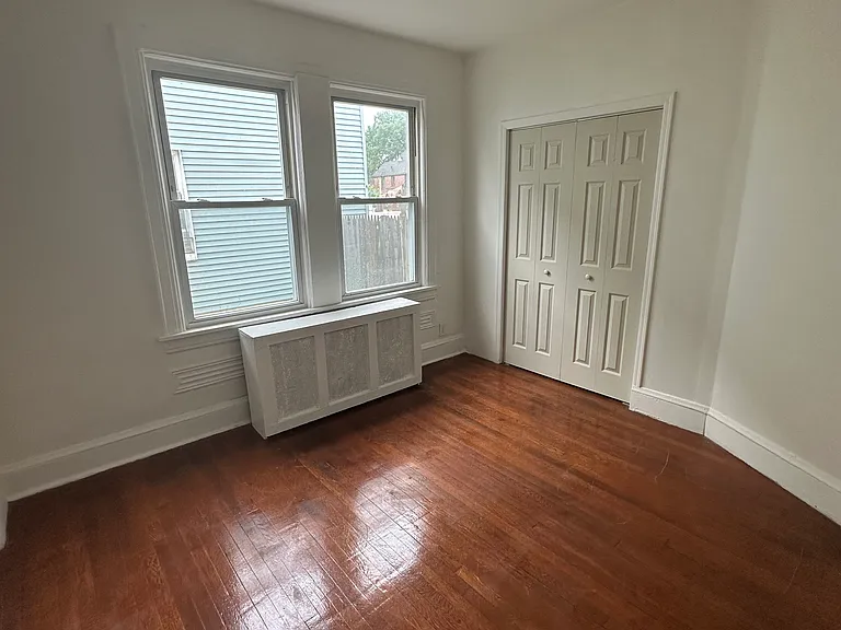 325 Hawthorne Ave #1 — Photo 13