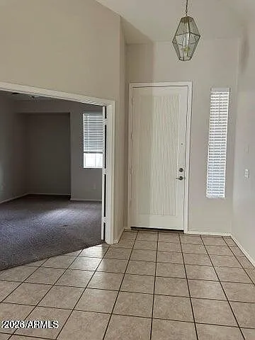 3 bed, 2.0 bath, 1948 sqft, $2,300 — Photo 3