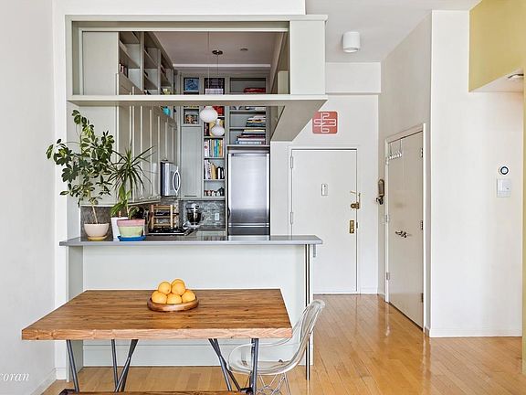 3rd image of 259 Ainslie St #6