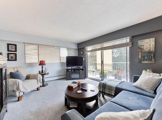 330 W 2nd St #205, North Vancouver, BC V7M 1E1