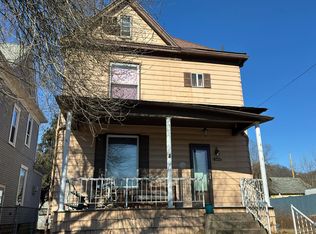 1806 1st St, Moundsville, WV 26041