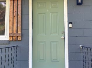 981 E Courthouse Rd, Blackstone, VA 23824