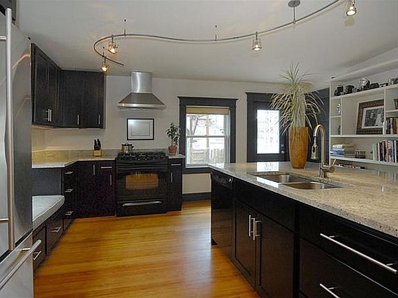 4th image of 2949 N Gaylord St