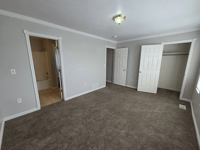 3530 Greenfield Dr — Photo 11