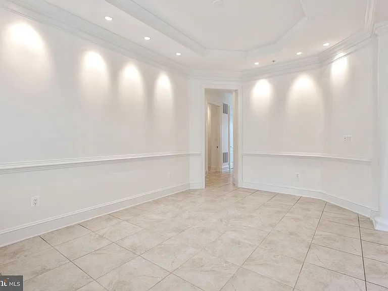 8319 Quarry Manor Ter — Photo 7